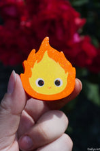 Load image into Gallery viewer, Pin&#39;s Calcifer, Pin&#39;s Ghibli, Magnet Calcifer, Magnet Ghibli, Le château ambulant, Howl moving castle, Daëlys Art
