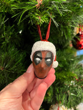 Charger l&#39;image dans la galerie, Décoration de Noël - Deadpool
