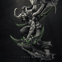 Load image into Gallery viewer, Figurine Illidan, figurine world of warcraft
