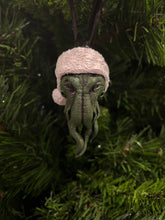 Charger l&#39;image dans la galerie, Décoration de Noël - Cthulhu
