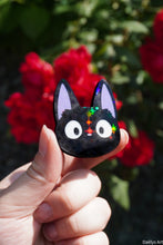 Load image into Gallery viewer, Pin&#39;s Jiji, Magnet Jiji, Pin&#39;s Ghibli, Magnet Ghibli, jiji cat, kiki la petite sorciere, kiki delivery service, Daëlys Art
