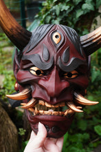 Load image into Gallery viewer, Masque Hannya, masque japonais, masque oni, yokaï, masque décoratif japonais, cosplay, décoration japonaise, Daëlys Art
