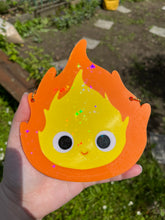 Load image into Gallery viewer, Calcifer, décoration murale Calcifer, ghibli, mignon, décoration mignonne, Daëlys Art
